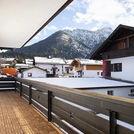 I Eschenlohe, Modern Bright With Mountain View Appartement *